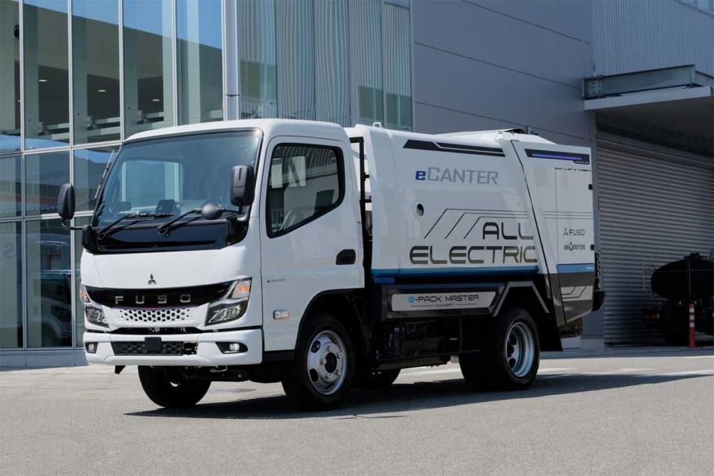 20230524FUSO MORITA 1024x683 - 三菱ふそう／極東開発、モリタ、新明和の新型eキャンターゴミ収集車を初展示