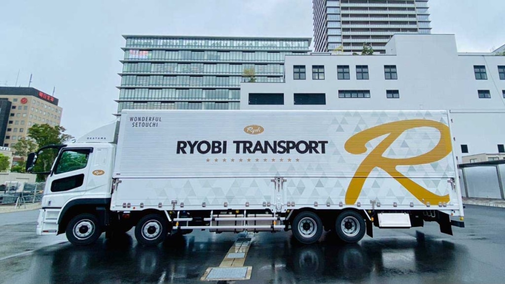 20230613RYOBI 2 1024x576 - 両備トランスポート／ドライバー不足を解消すべく、トラックに新デザインを採用