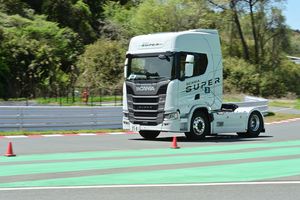 20250425scania08 1024x682 - トラック最前線／最新プレミアムトラックの実力を体感、スカニア「SUPER」試乗
