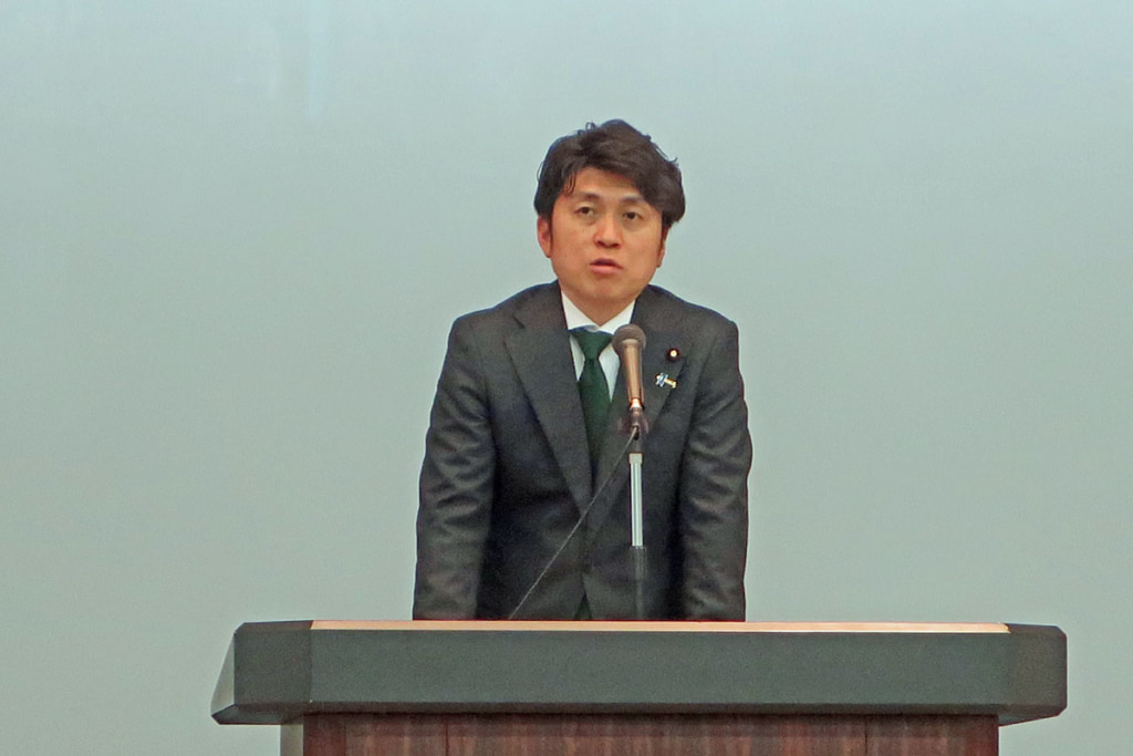 20250516mlit1 1024x683 - 国交省／「自動物流道路」実装に向けて第1回会合開催、中野大臣など160名が参加