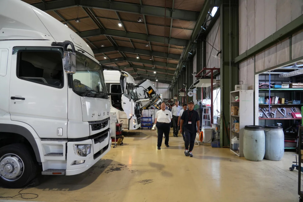 20250905kuriyama 1024x683 - 栗山自動車工業／トラック市会員による見学会を千葉支店で開催