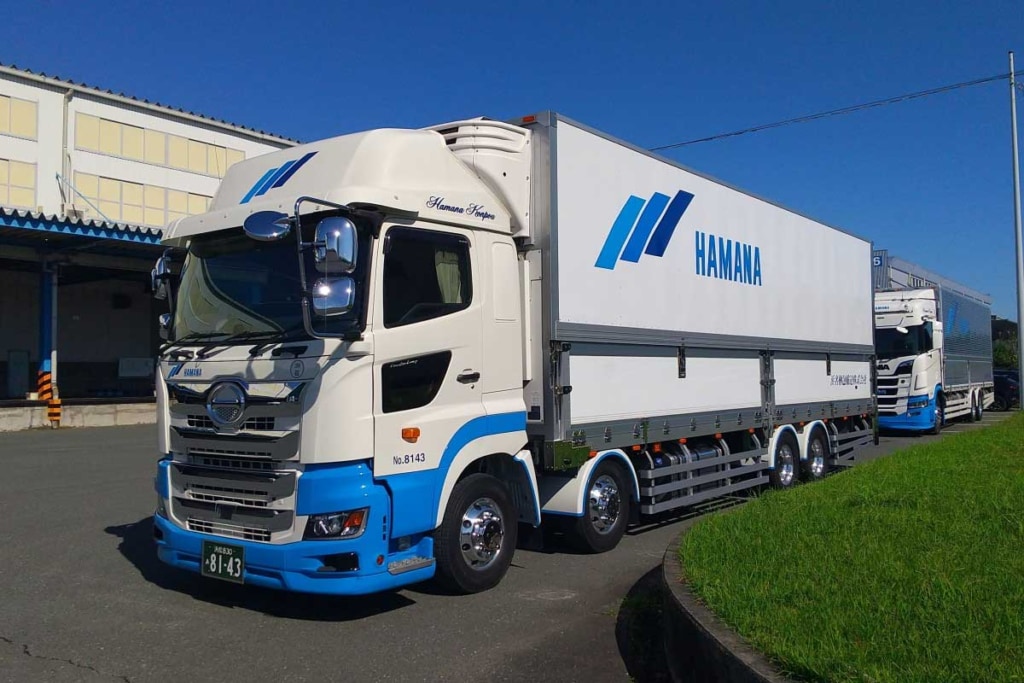 浜名梱包輸送/スカニア「スーパー」など車両2台を新規導入 20251027hamana 1024x683 - 浜名梱包輸送/スカニア「スーパー」など車両2台を新規導入