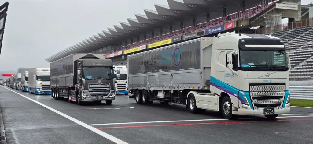 ジャパントラックショー in 富士スピードウェイ 2025/現場と未来をつなぐ“走る”展示会 20251028fuji 1024x473 - ジャパントラックショー in 富士スピードウェイ 2025/現場と未来をつなぐ“走る”展示会