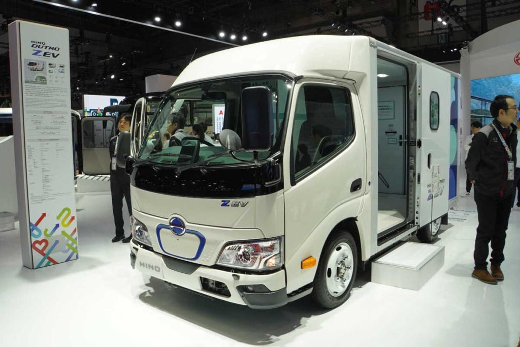 20251030HINO 3 1024x683 - 日野自動車／小木曽社長「カーボンニュートラル実現に向け、マルチパスウェイで取り組む」