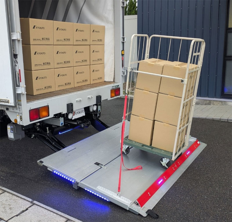 極東開発工業/テールゲートリフタ「パワーゲート」向け「荷物固縛装置」を発売 20251031kyokuto - 極東開発工業/テールゲートリフタ「パワーゲート」向け「荷物固縛装置」を発売