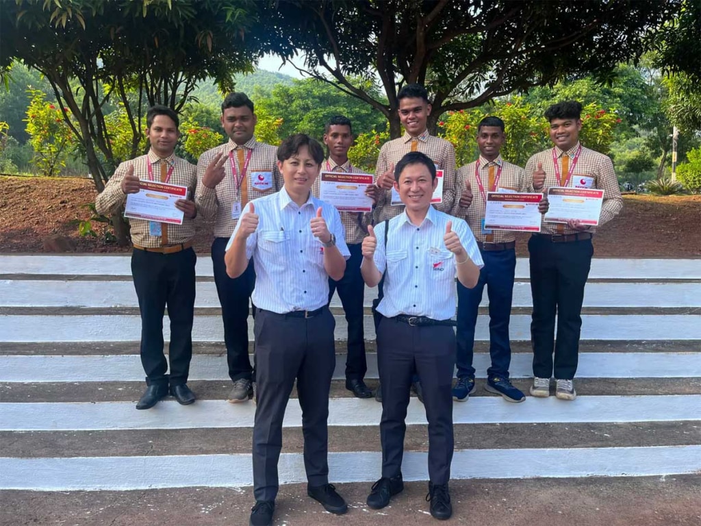 20251111seino 1024x768 - セイノースタッフサービス／20代の即戦力、インド人トラックドライバー6名を採用