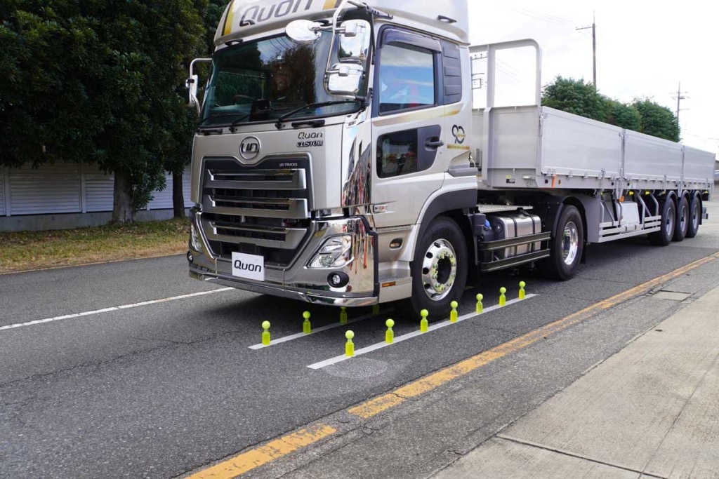 20251210UD 2 1024x683 - UDトラックス／日本一のトラクタードライバーを決める競技大会「THE ONE」を開催