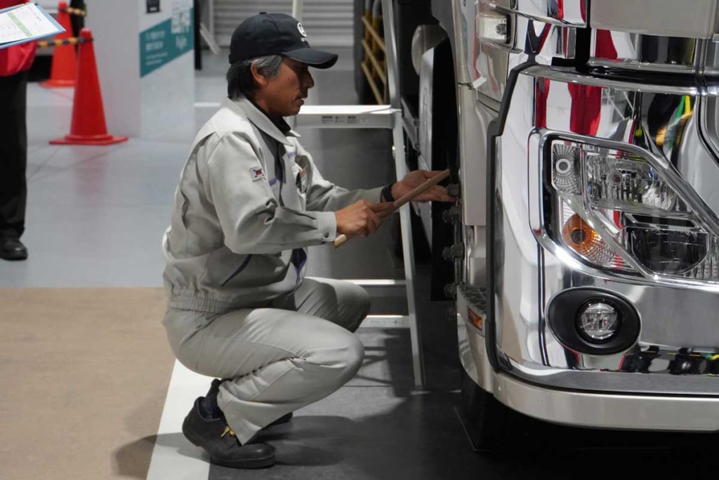 20251210UD 4 1024x683 - UDトラックス／日本一のトラクタードライバーを決める競技大会「THE ONE」を開催