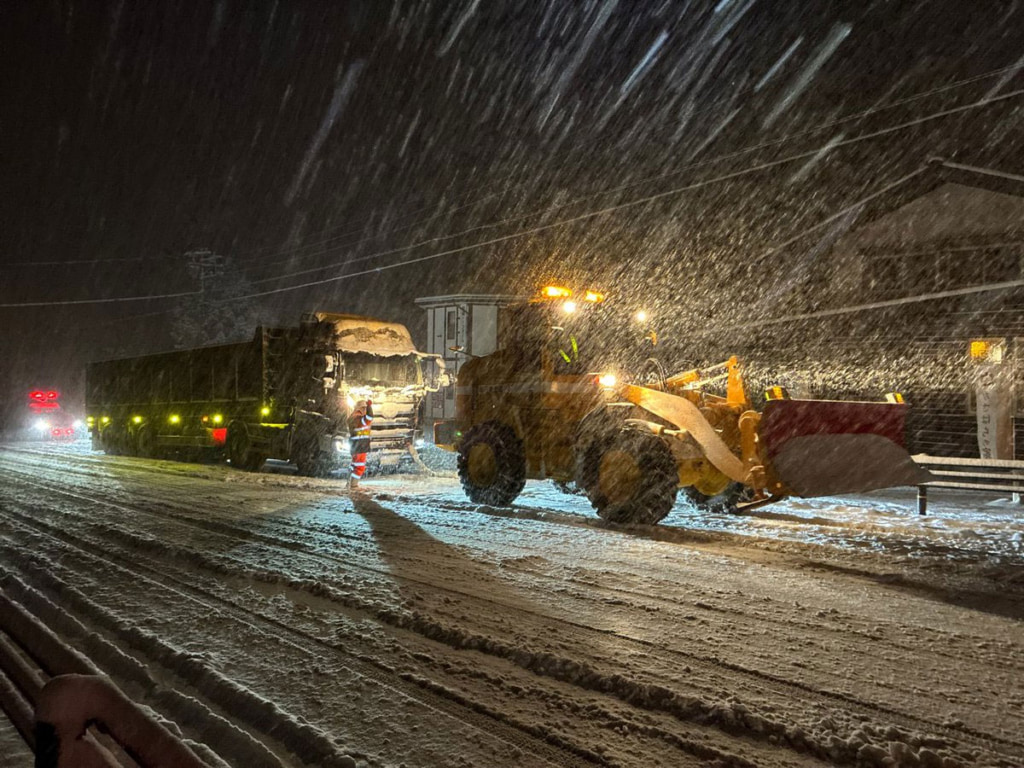 20251223stuck2 1024x768 - 中部地方整備局／国道41号・岐阜県高山市久々野町地内「大型車のスタック発生」で注意喚起