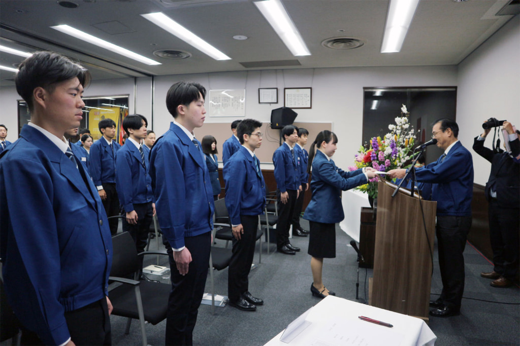 20260401seino 1024x683 - 西濃運輸／外国人ドライバー5名含む159名採用「入社式」本社と15拠点オンラインで接続